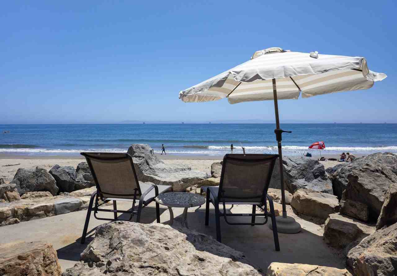 4499 Avenue Del Mar - Photo 7 of 30