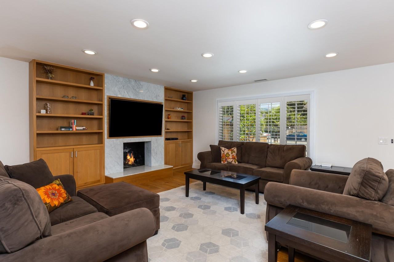 5071 Del Monaco Drive - Photo 5 of 18