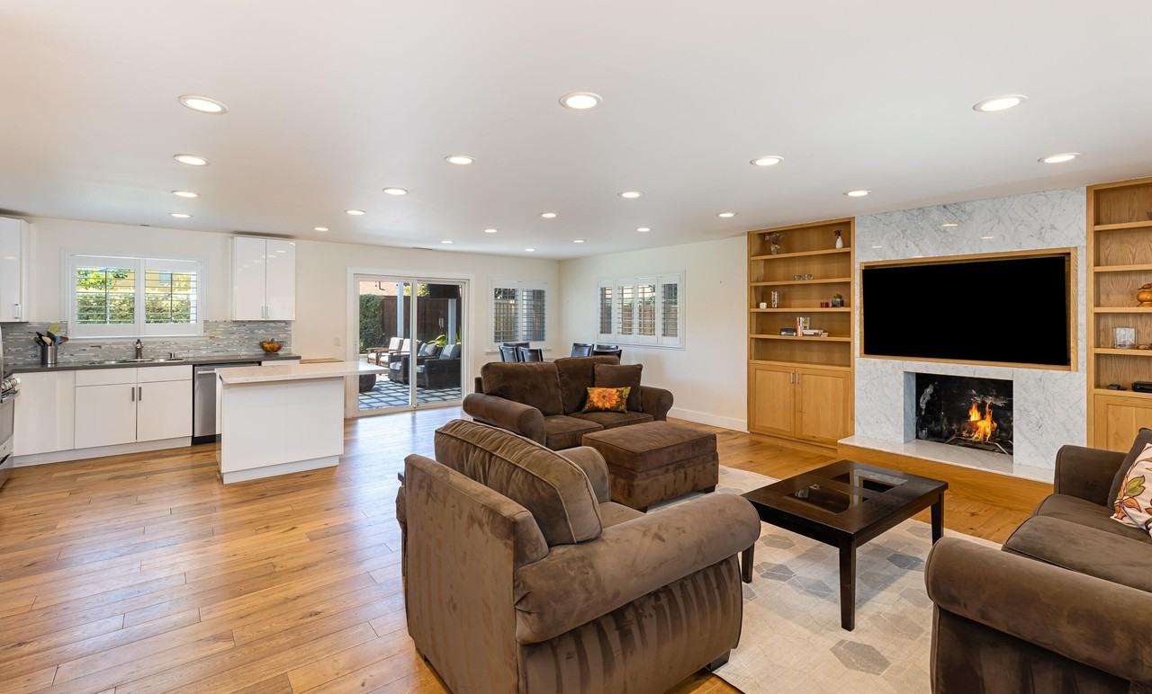 5071 Del Monaco Drive - Photo 6 of 18