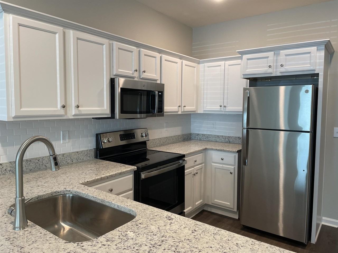 2272 Del Carmel Way - Photo 4 of 15