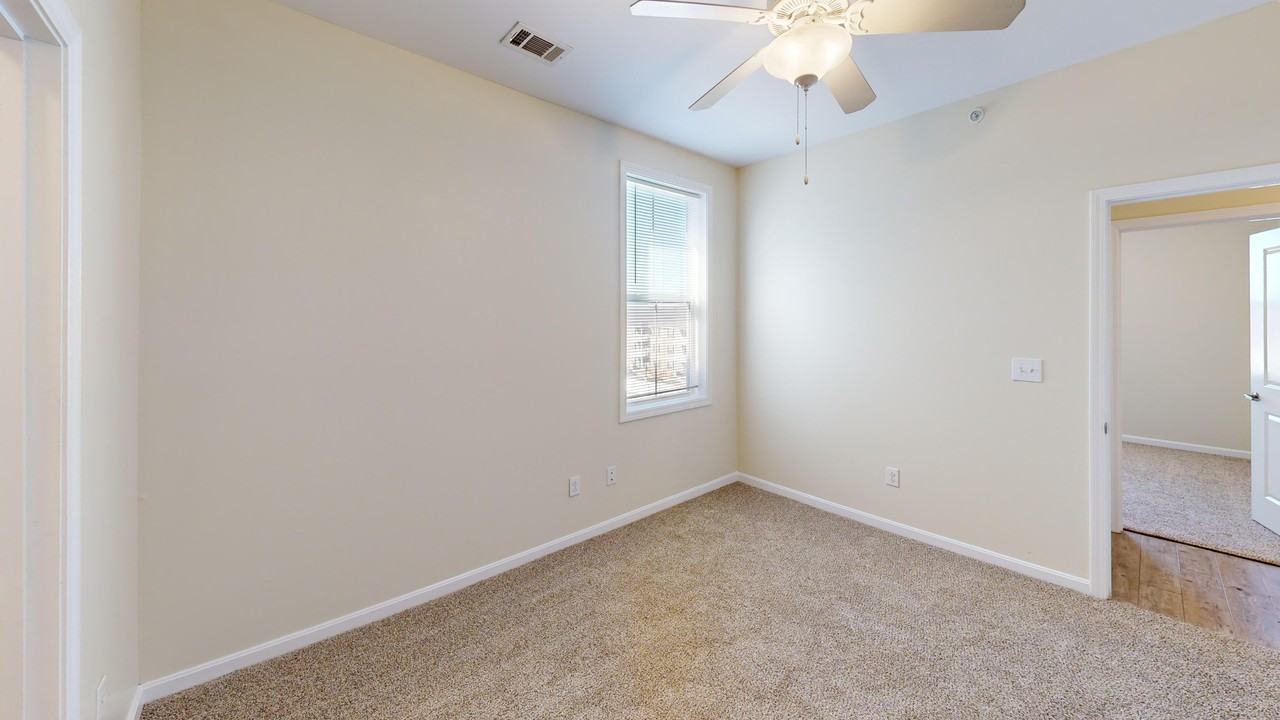 Middletown Apartments - Photo 7 of 30