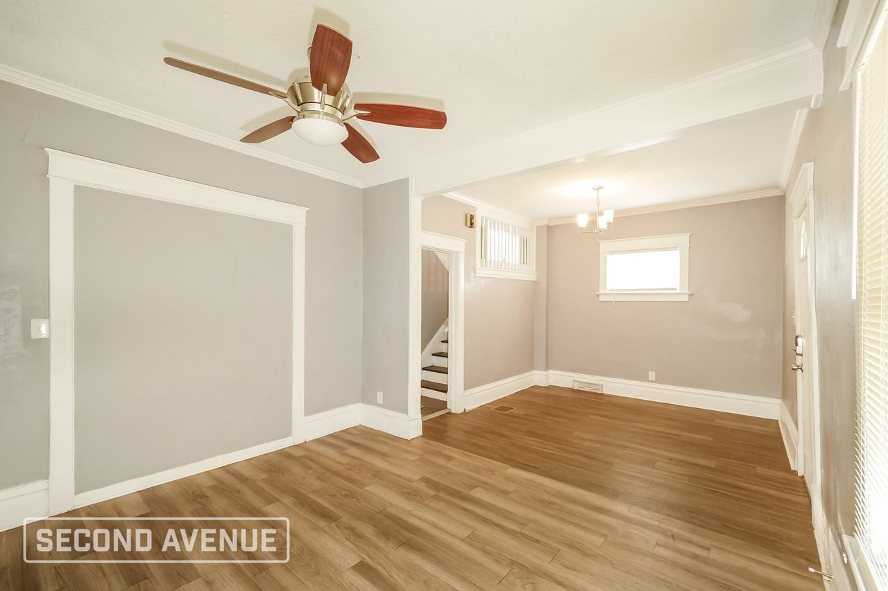144 N White Ave - Photo 3 of 26