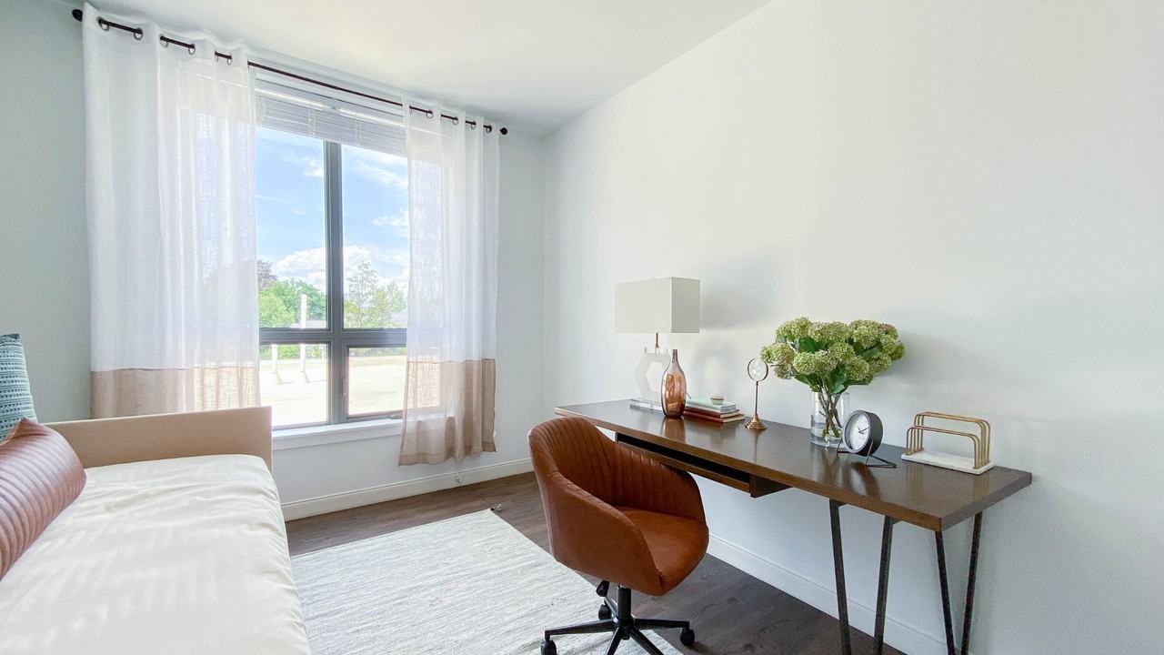 Trio Newton - Photo 7 of 22