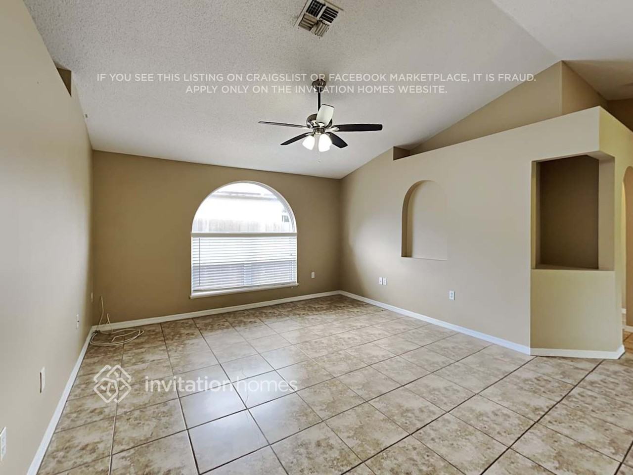 543 Bent Oak Loop - Photo 3 of 18