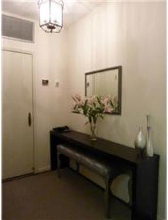 1504-323 Wellington Cres. - Photo 2 of 15