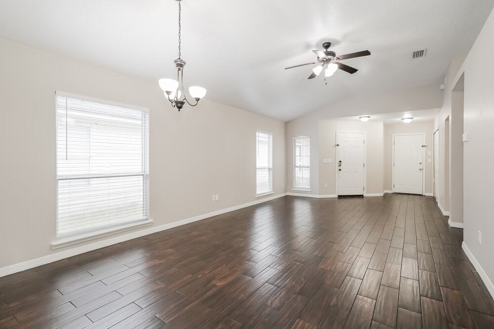 3514 Pebble Stone Ct - Photo 5 of 16