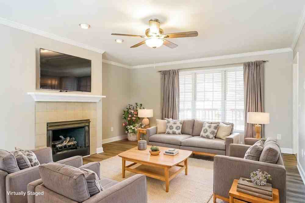 983 Saint Catherines Dr - Photo 4 of 20