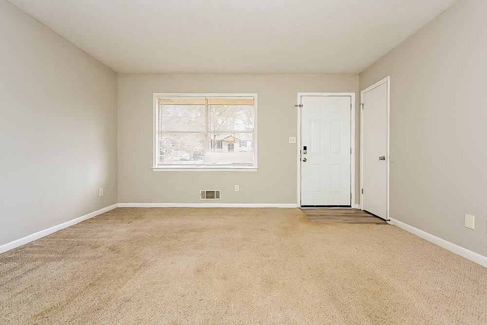 1303 Todiway Ct - Photo 3 of 16