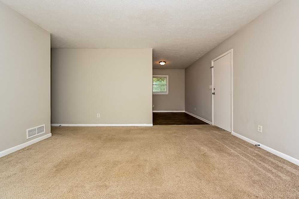 1303 Todiway Ct - Photo 4 of 16
