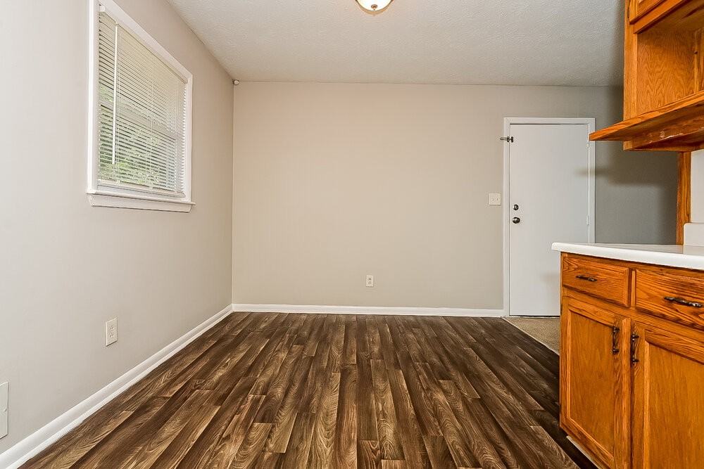 1303 Todiway Ct - Photo 5 of 16