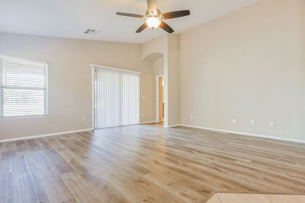 23125 S 215th St - Photo 4 of 19