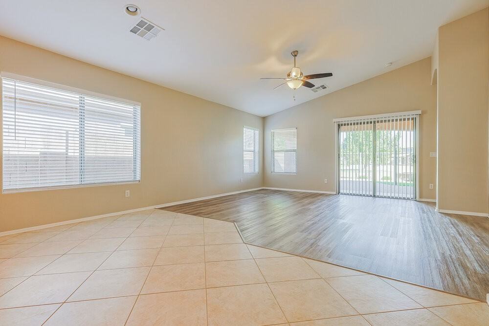 23125 S 215th St - Photo 5 of 19