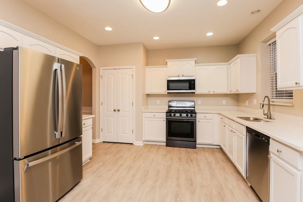 600 Simonton Crest Dr - Photo 6 of 17