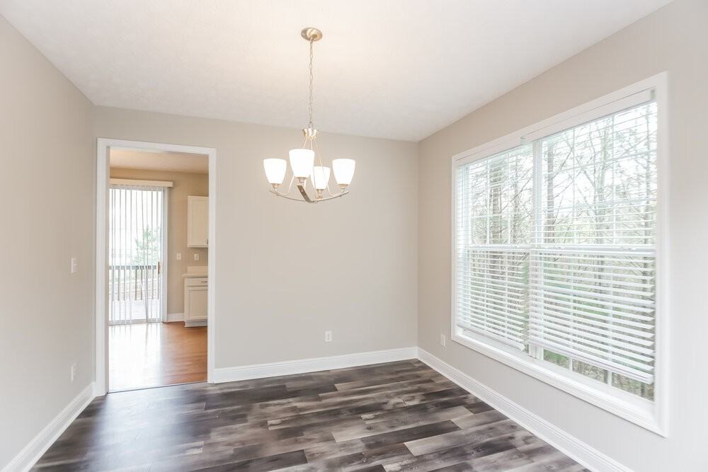 7038 Hillcrest Chase Ln - Photo 6 of 18