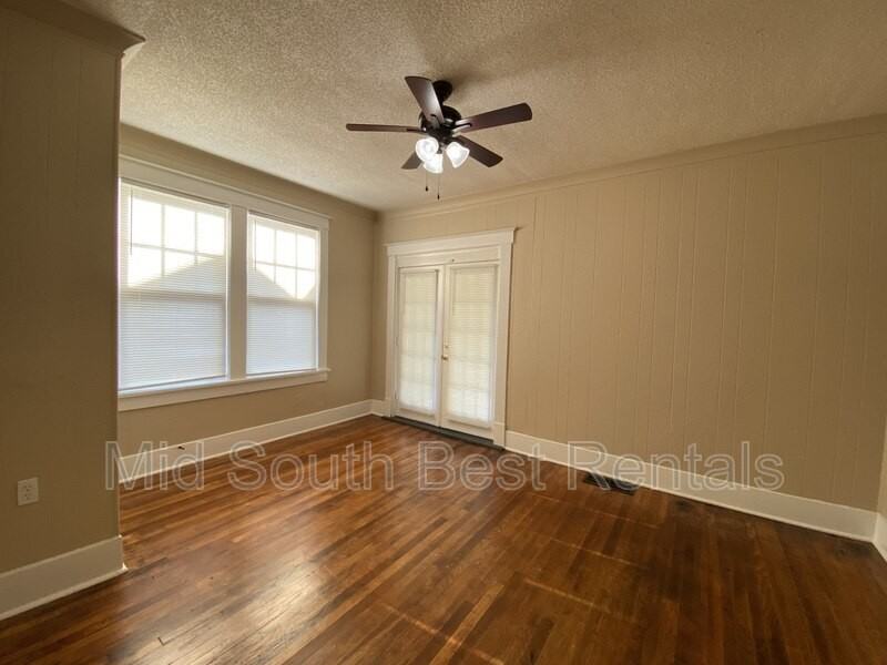 1930 Foster Ave - Photo 7 of 9