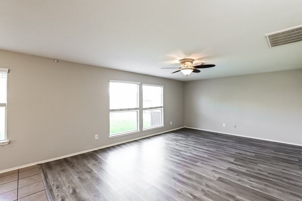 24014 Blossom Crest Ln - Photo 5 of 17