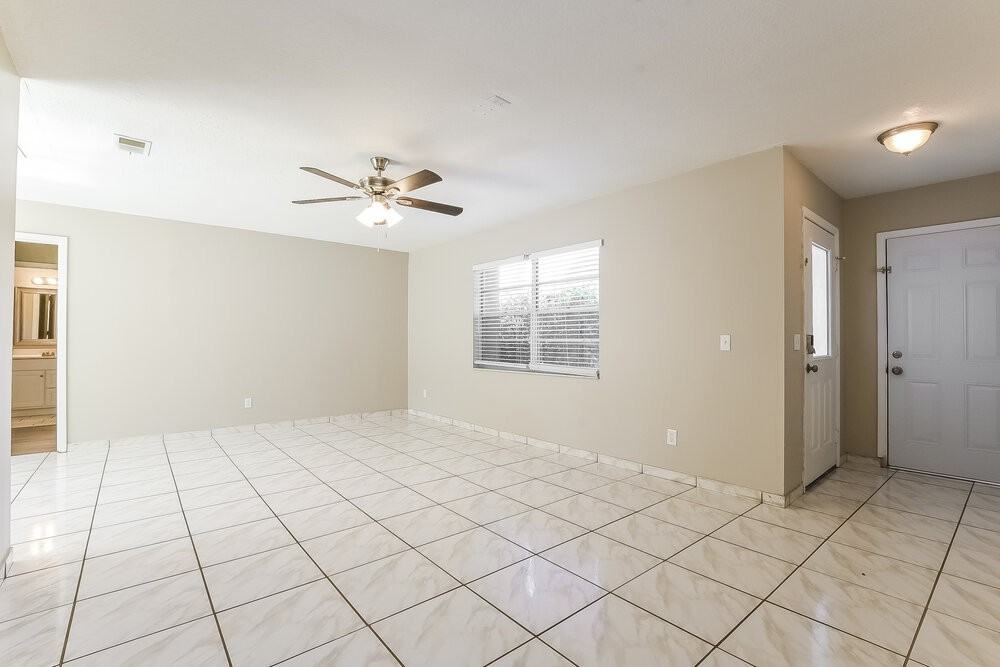 1410 Orchid Ln - Photo 3 of 16