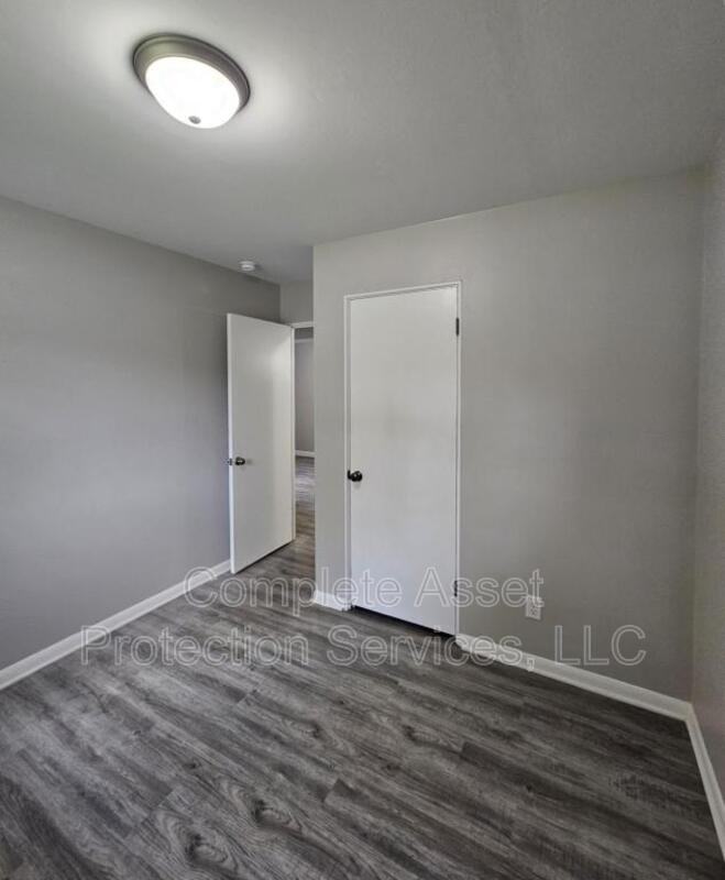 1514 W Porter Ave - Photo 3 of 10