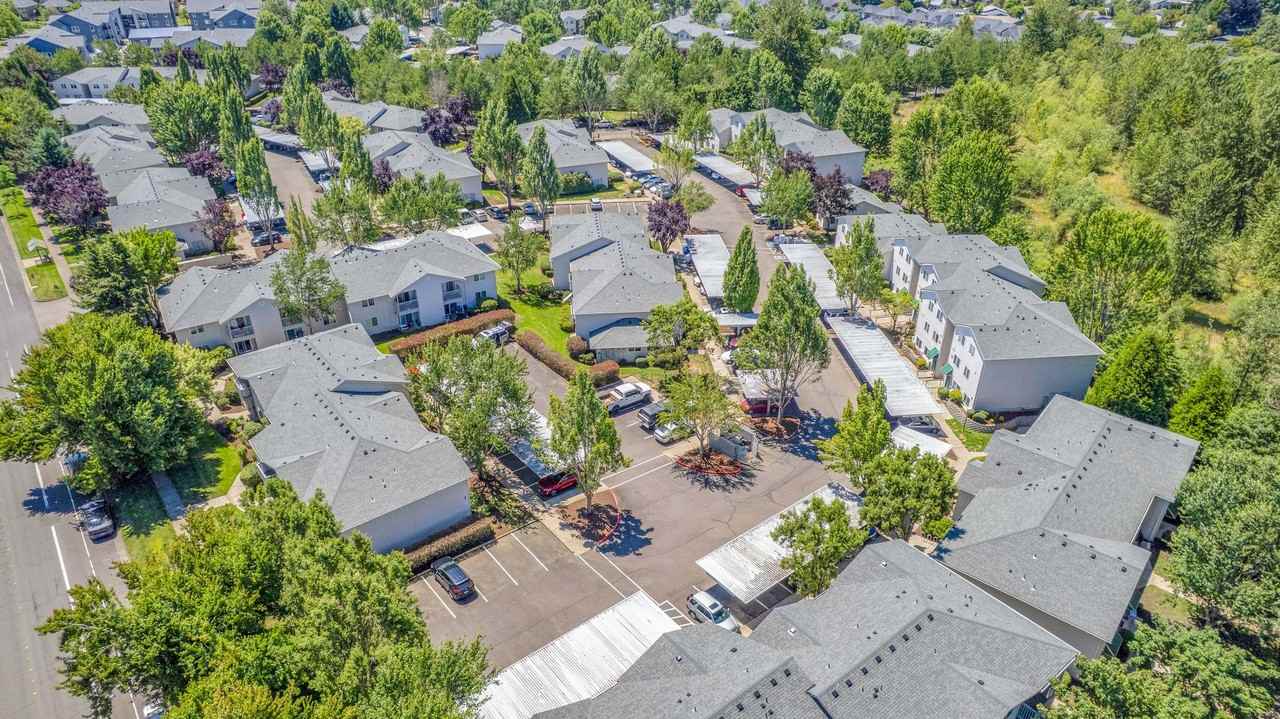 Discover Your Corvallis Escape: Near the River, Trails, and Parks - Photo 2 of 36