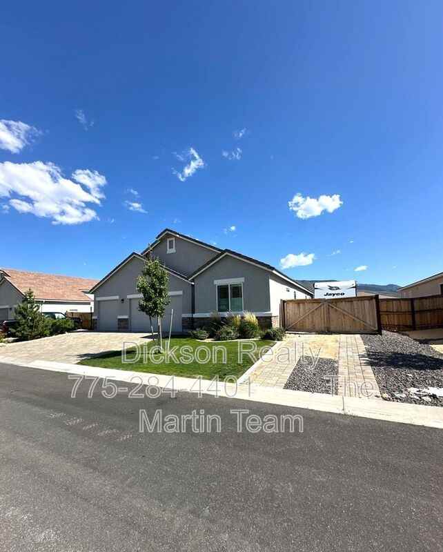 8388 Druids Glen Dr - Photo 3 of 24