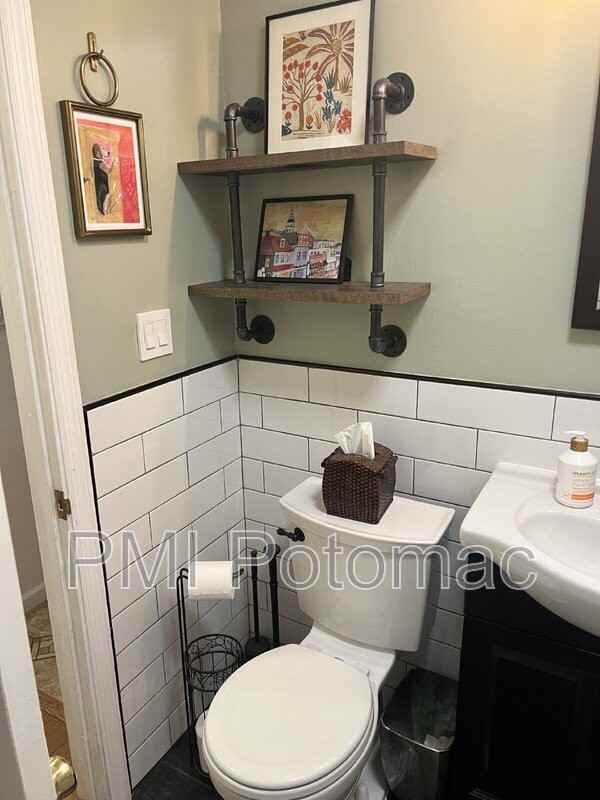 12618 Kavanaugh Ln - Photo 4 of 44