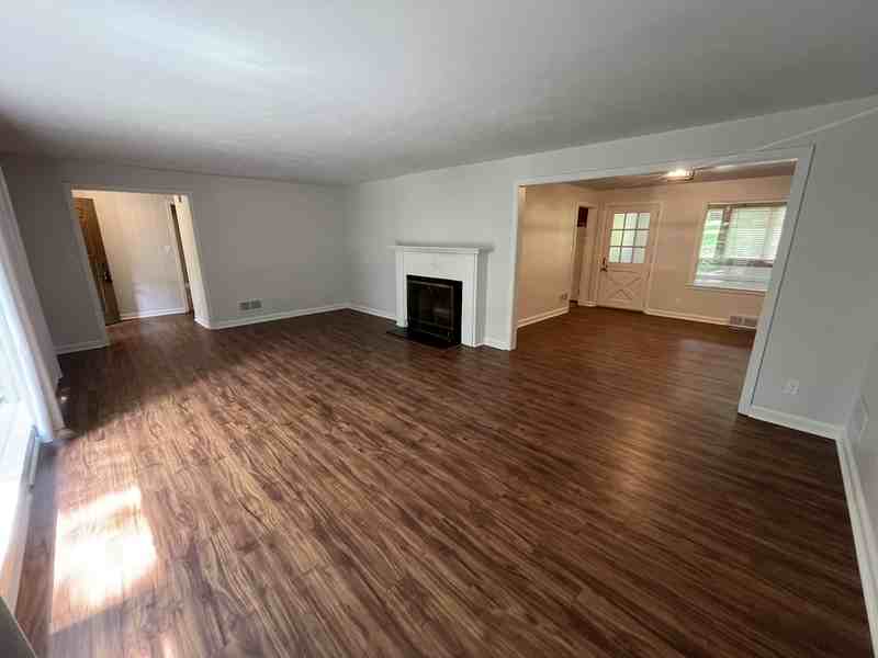 223 Oak Hill Dr - Photo 3 of 28