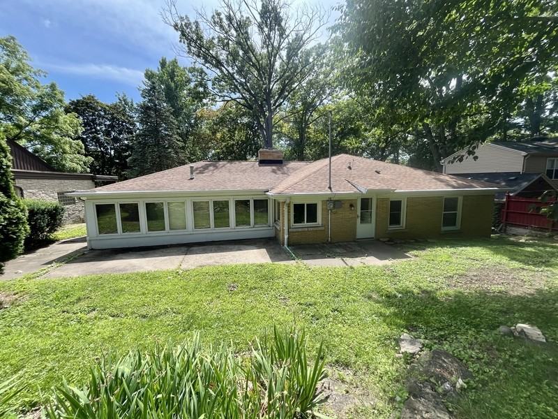 223 Oak Hill Dr - Photo 2 of 28