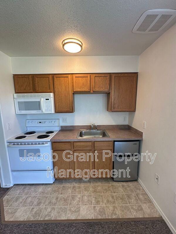 1378 Curlew Dr #228 - Photo 3 of 7