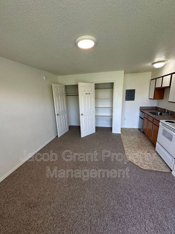 1378 Curlew Dr #228 - Photo 5 of 7