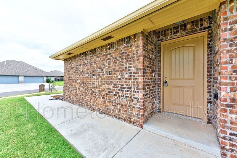 11206 Nw 114th St - Photo 3 of 37