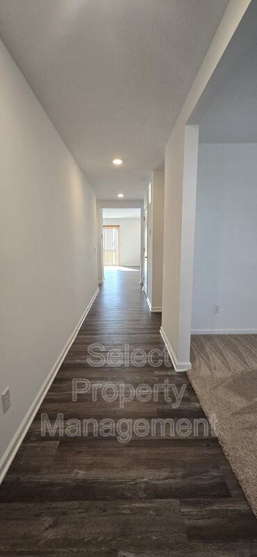 1396 Livingston Lakes Way - Photo 2 of 38