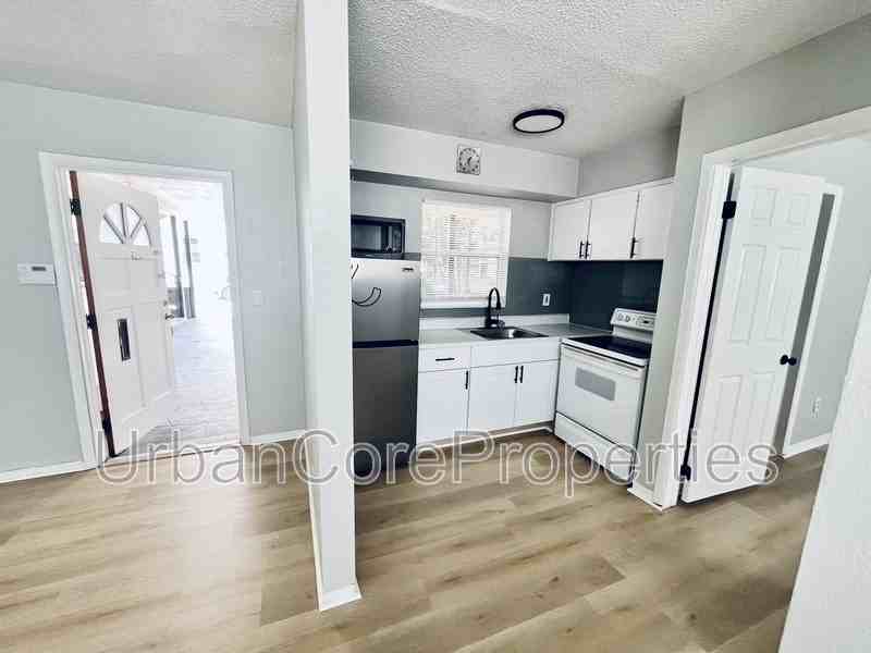 1801 5th St N #3 - Photo 4 of 8