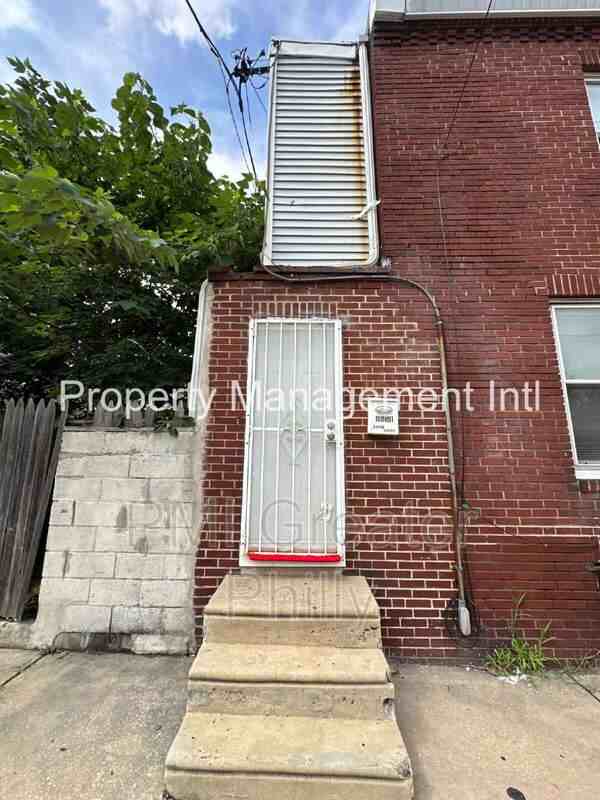 1654 S Ringgold St #1stFL - Photo 2 of 50