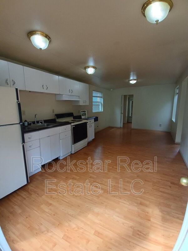 1420 E 16th Ave #5 - Photo 7 of 27