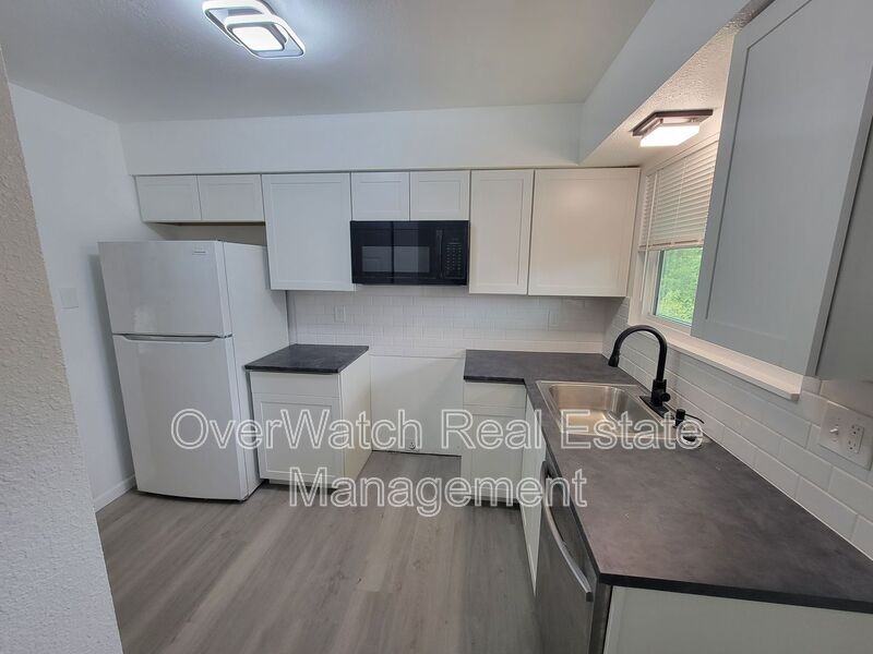 1515 Nelchina St #1 - Photo 3 of 15