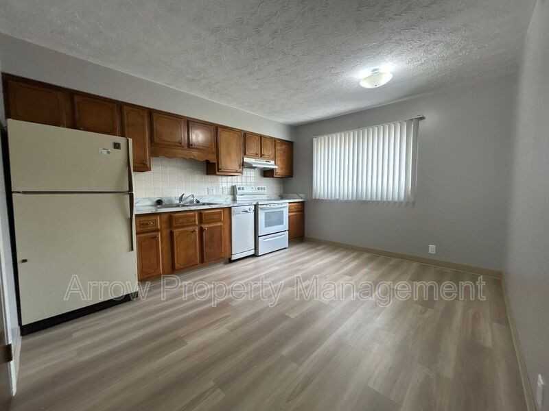 1725 N Iowa Ave #7 - Photo 2 of 8