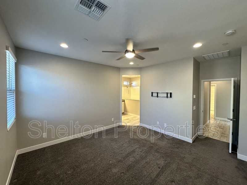 13180 W Cliffrose Rd - Photo 6 of 26