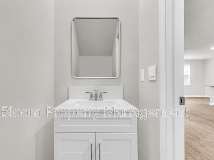 641 Silver Spruce St - Photo 6 of 39