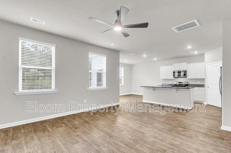 641 Silver Spruce St - Photo 7 of 39