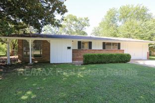 1402 Lawrence Ave - Photo 1 of 1