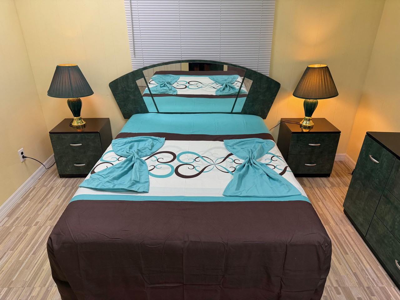 1506 Northwest 17th Street - Photo 2 of 8