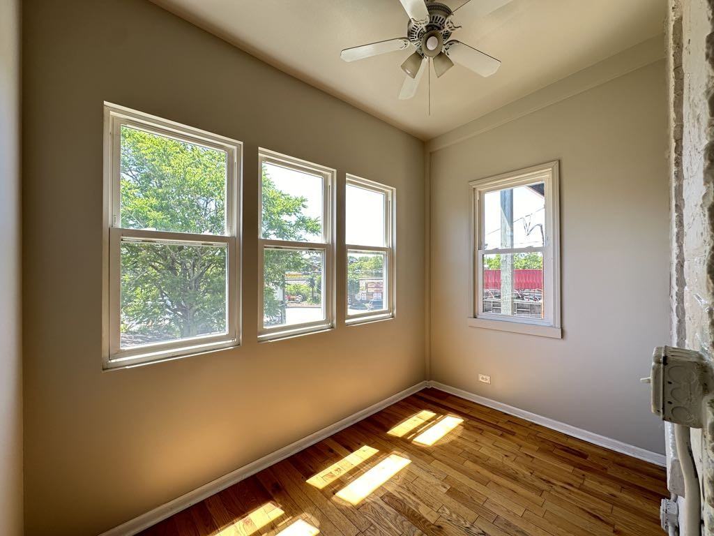 2049 W Fullerton Ave #2 - Photo 5 of 21