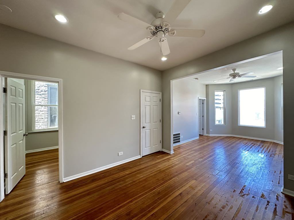 2049 W Fullerton Ave #2 - Photo 7 of 21