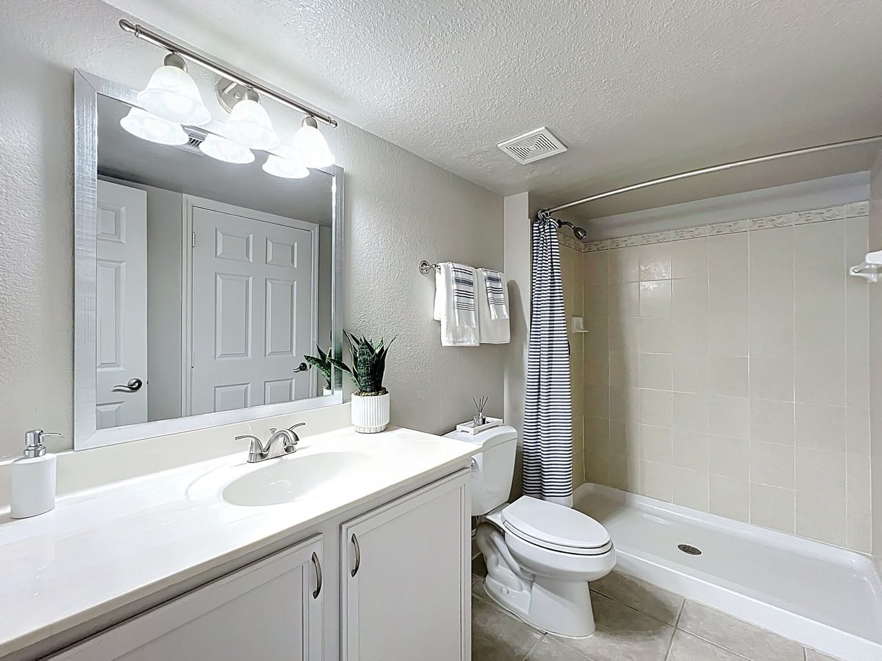 Meri Palm Bay - Photo 6 of 39