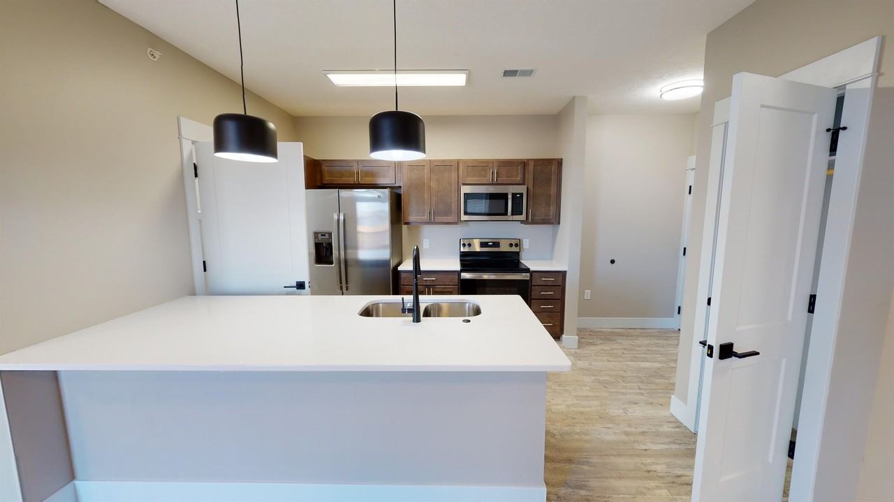 2111 State Street - Photo 2 of 10