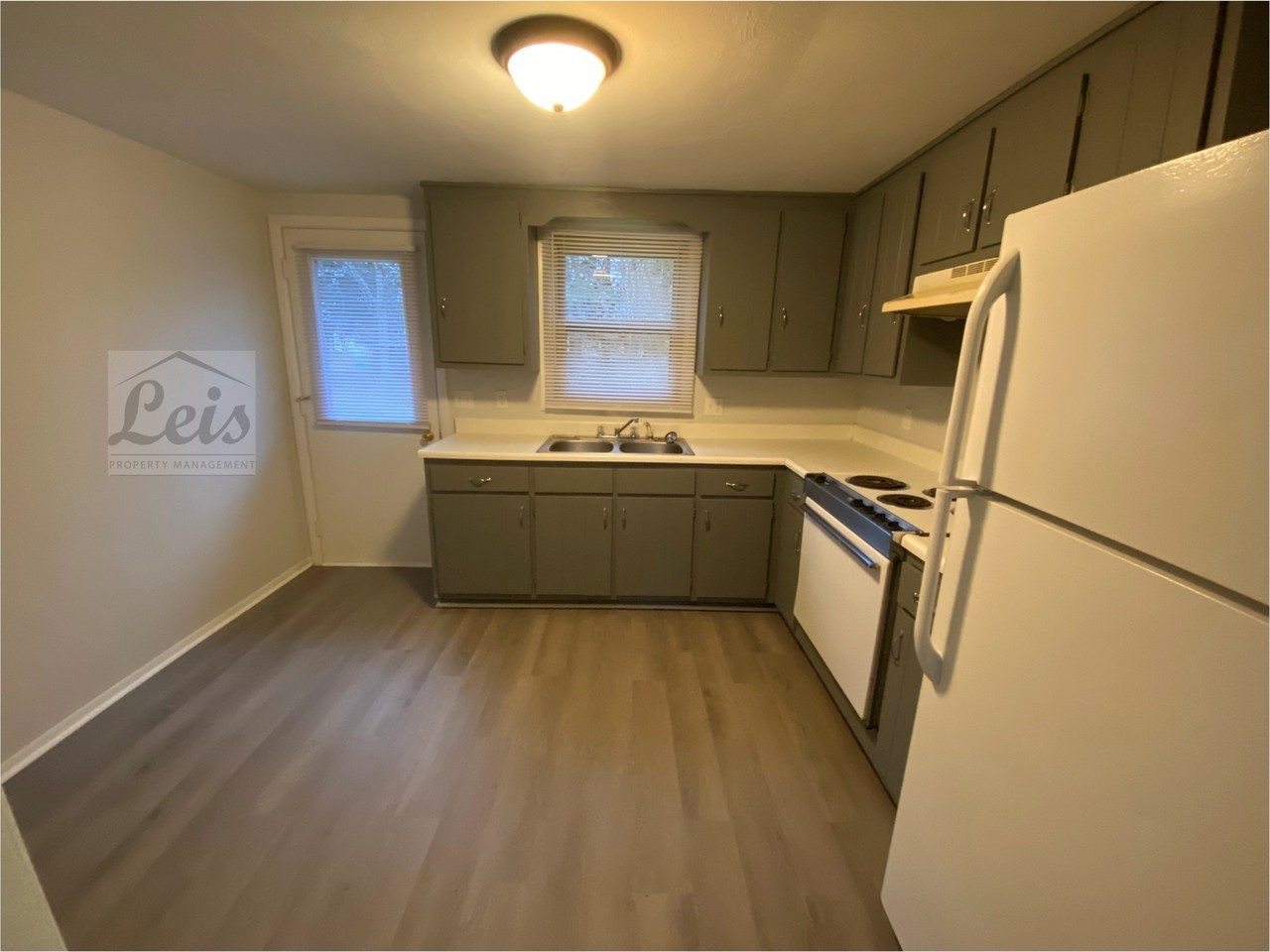 212 N Main Street, Apt. 4B - Photo 2 of 11