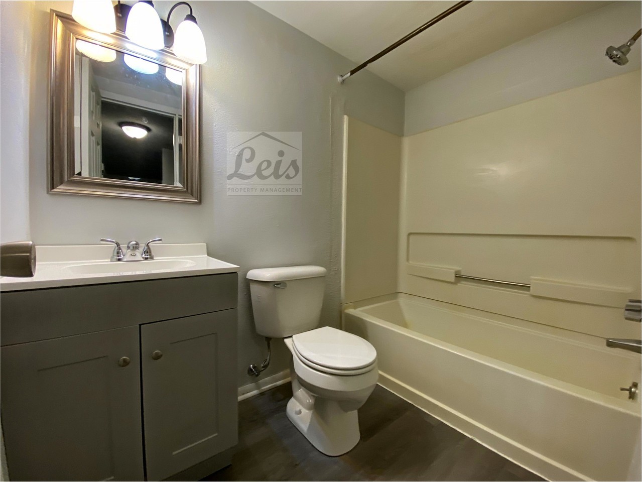 212 N Main Street, Apt. 4B - Photo 3 of 11