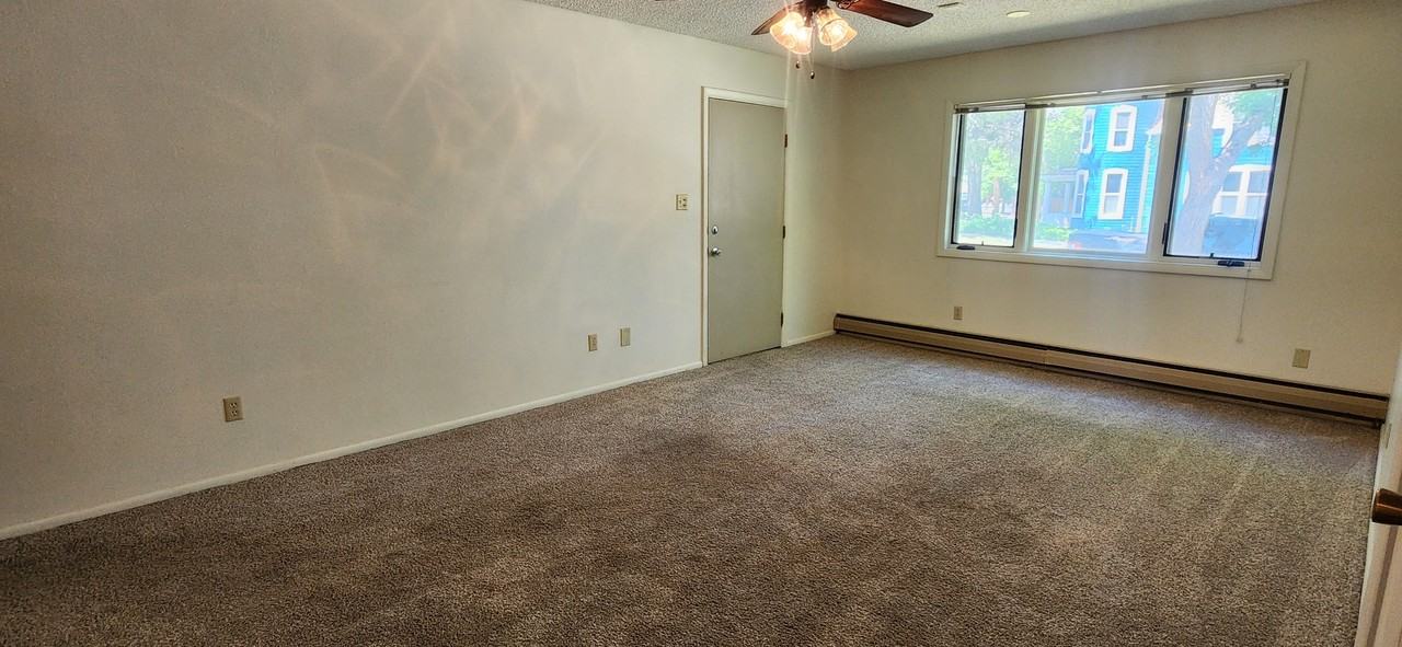 901 East 6th Avenue - Photo 6 of 17