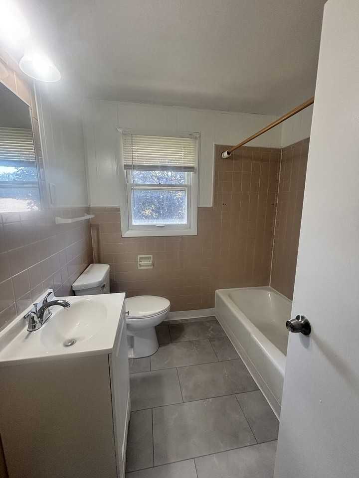 421 Hosmer Street #3 - Photo 3 of 8