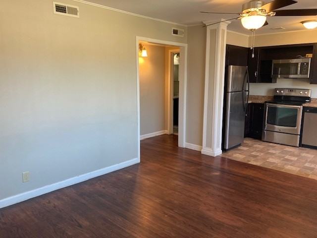 2912 H Avenue - Photo 3 of 8